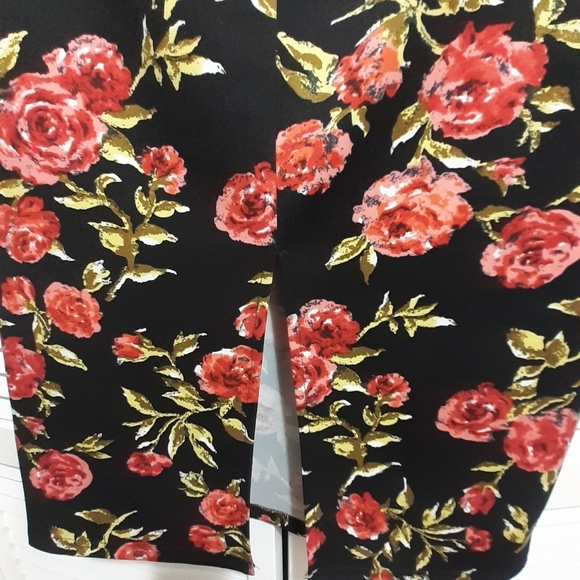 Macy's Black/Roses Made for Impulse Pencil Skirt - Picture 4 of 9
